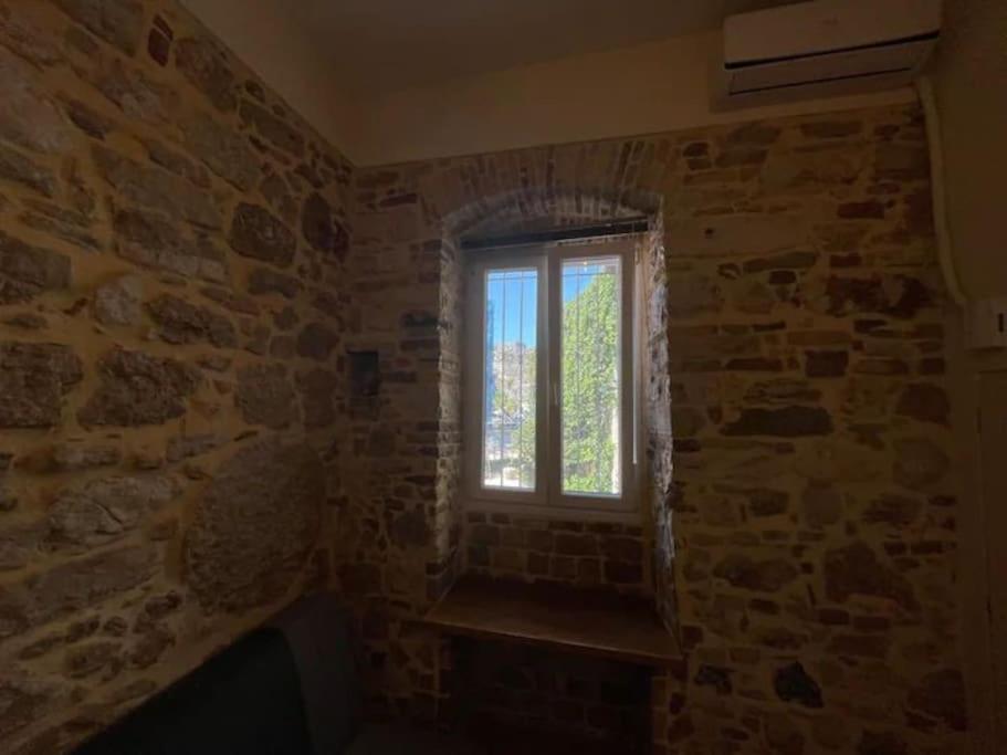 Q Apartments In Corfu Town Екстер'єр фото